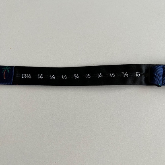 Tommy Hilfiger palm tree print bow tie - Picture 4 of 5